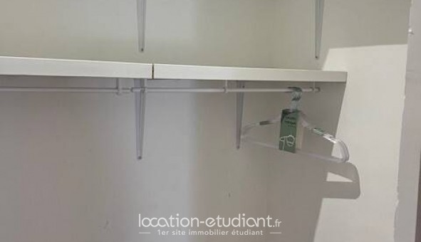 Logement tudiant T3 à Orange (84100)