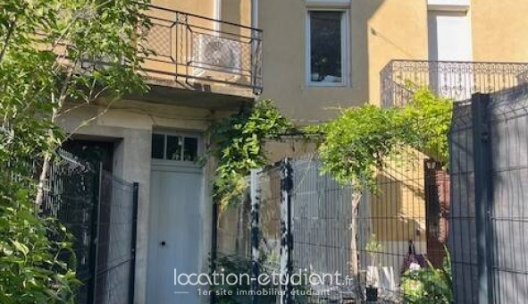 Logement tudiant T3 à Orange (84100)