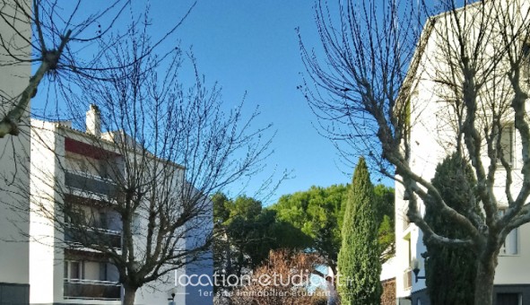 Logement tudiant Location T3 Vide Orange (84100)