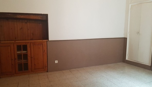 Logement �tudiant T3 &agrave; Orange (84100)