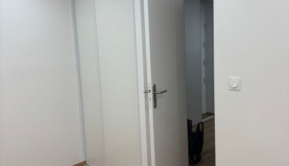 Logement �tudiant T3 &agrave; Pierre B�nite (69310)