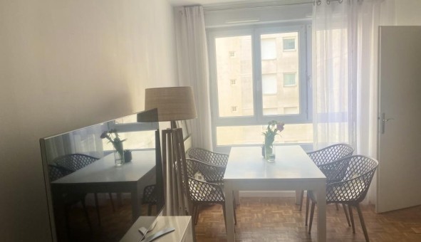 Logement tudiant T3 à Puteaux (92800)