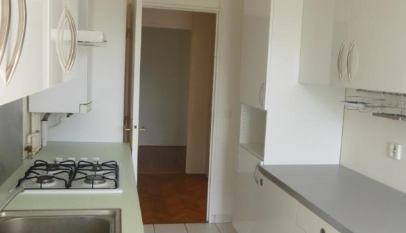 Logement tudiant T3 à Puteaux (92800)