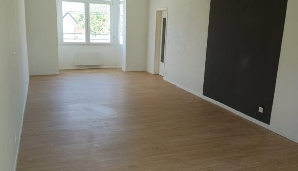 Logement �tudiant T3 &agrave; Qui�vrechain (59920)