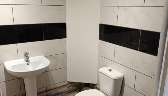 Logement �tudiant T3 &agrave; Qui�vrechain (59920)