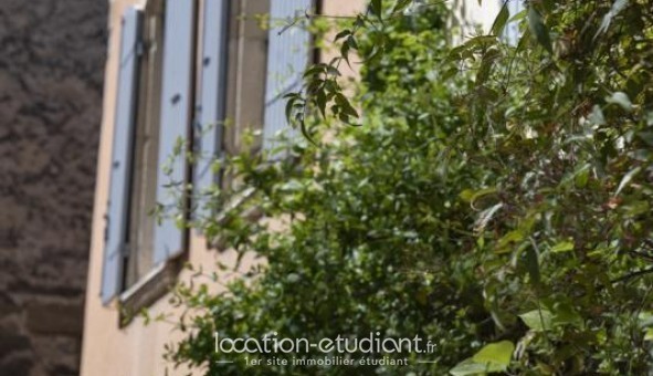 Logement tudiant Location T3 Vide Richerenches (84600)