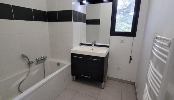 Logement tudiant T3 à Rillieux la Pape (69140)