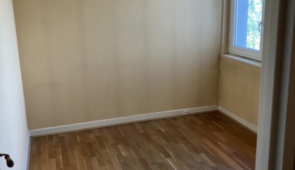 Logement tudiant Location T3 Vide Ris Orangis (91000)