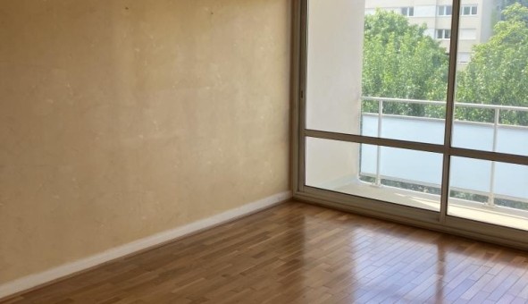 Logement tudiant T3 à Ris Orangis (91000)