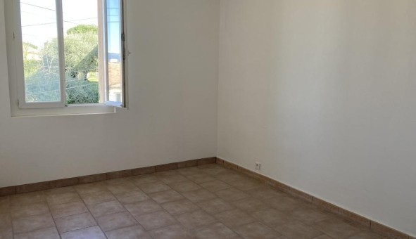 Logement �tudiant T3 &agrave; Robion (84440)