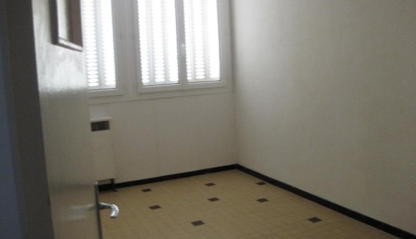 Logement tudiant Location T3 Vide Romans sur Isre (26100)