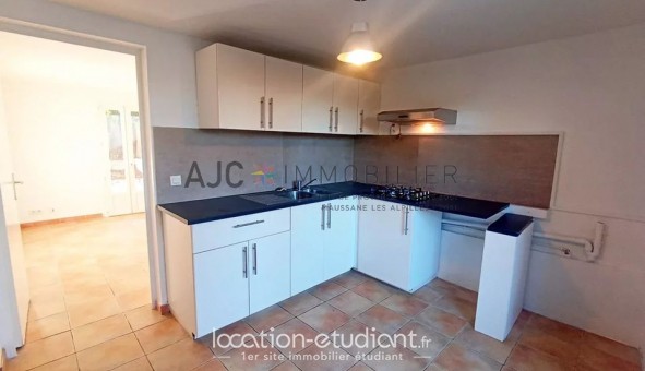 Logement �tudiant T3 &agrave; Saint �tienne du Gr�s (13103)