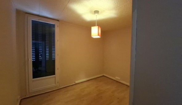 Logement tudiant T3 à Saint Martin d'Hres (38400)