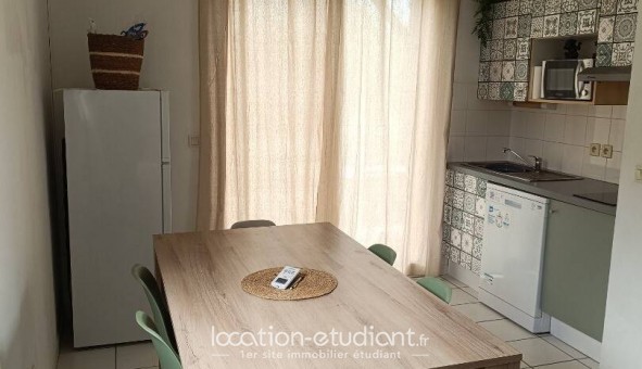 Logement tudiant T3 à Saint Saturnin ls Avignon (84450)