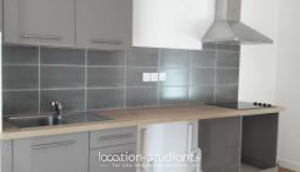 Logement étudiant T3 à Saint Thibault des Vignes (77400)