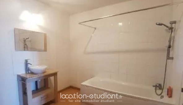 Logement étudiant T3 à Sainte Colombe (33350)