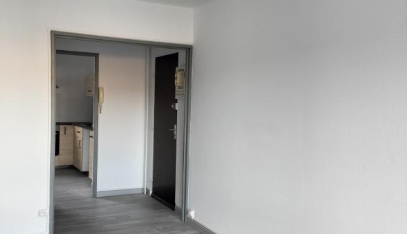 Logement tudiant T3 à Sedan (08200)