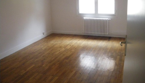 Logement tudiant T3 à Sedan (08200)