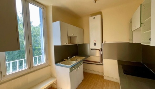 Logement tudiant T3 à Sedan (08200)