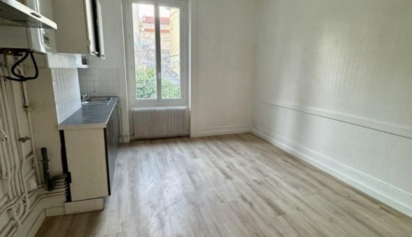 Logement tudiant T3 à Sedan (08200)