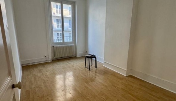 Logement tudiant T3 à Sedan (08200)