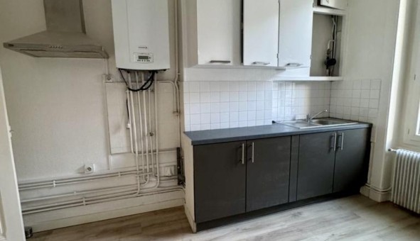 Logement tudiant T3 à Sedan (08200)