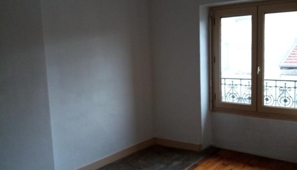 Logement tudiant T3 à Sedan (08200)