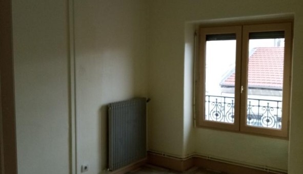 Logement tudiant T3 à Sedan (08200)