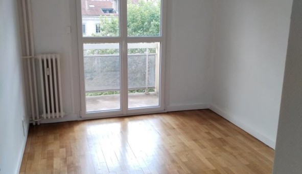 Logement tudiant T3 à Sedan (08200)