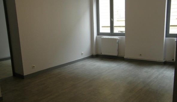 Logement tudiant Location T3 Vide Sedan (08200)