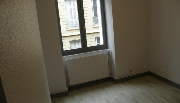 Logement tudiant T3 à Sedan (08200)