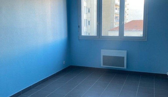 Logement tudiant T3 à Sedan (08200)