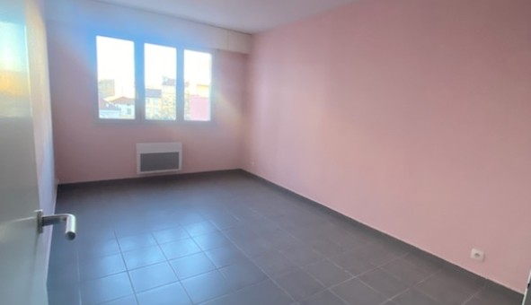 Logement tudiant T3 à Sedan (08200)