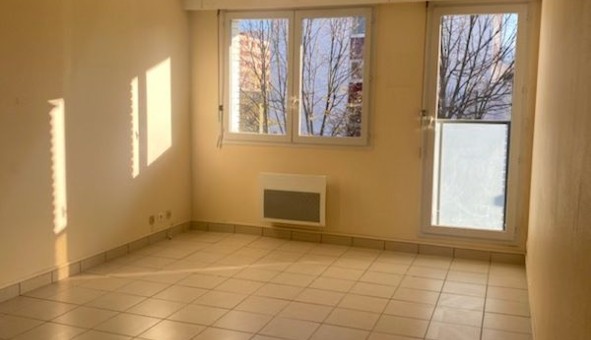 Logement tudiant T3 à Sedan (08200)