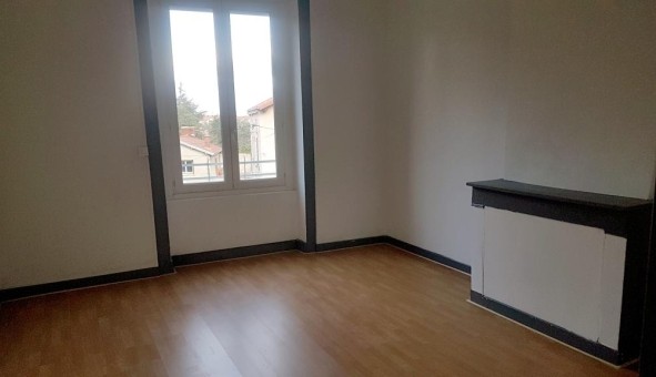 Logement �tudiant T3 &agrave; Sedan (08200)