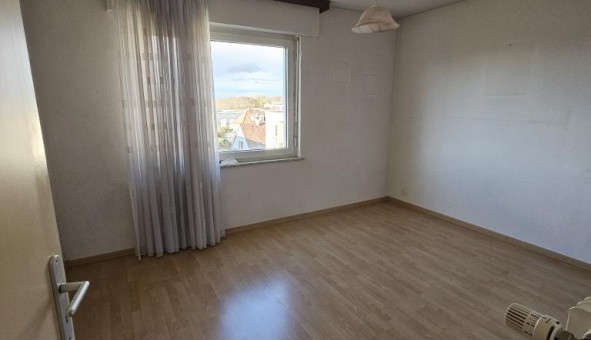 Logement tudiant T3 à Sidiailles (18270)