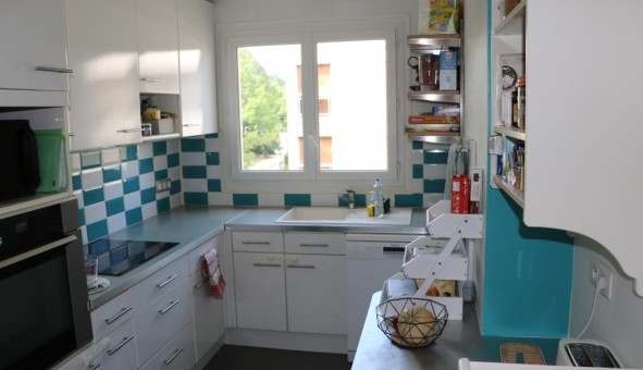 Logement tudiant T3 à Suresnes (92150)