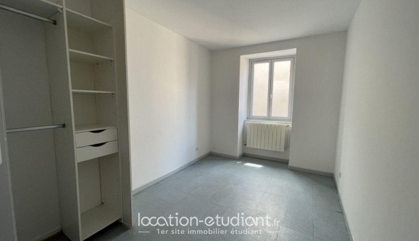Logement tudiant T3 à Thiers (63300)
