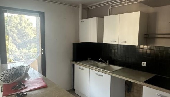 Logement tudiant T3 à Toulon (83200)