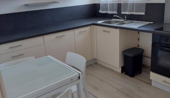 Logement tudiant T3 à Toulon (83200)