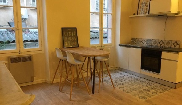 Logement tudiant T3 à Toulon (83200)