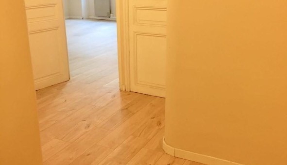 Logement tudiant T3 à Toulon (83200)