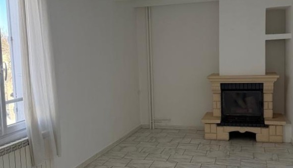 Logement tudiant T3 à Trans en Provence (83720)