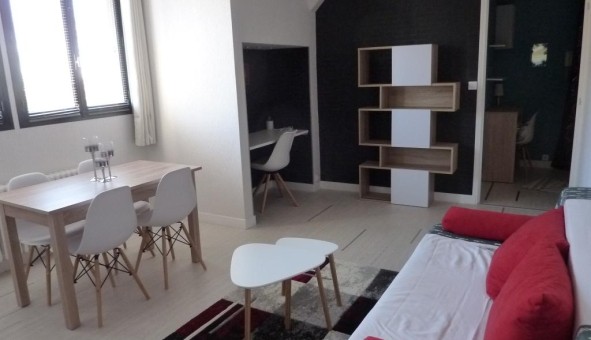 Logement étudiant Location T3 Vide Troyes (10000)