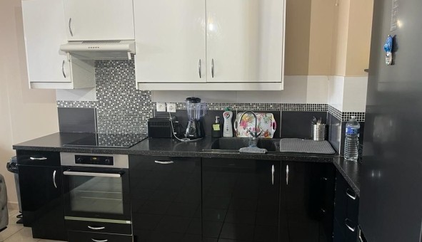 Logement tudiant T3 à Vaulx en Velin (69120)