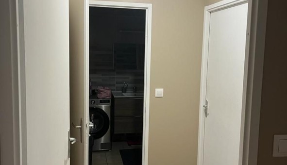 Logement tudiant T3 à Vaulx en Velin (69120)