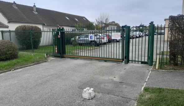 Logement �tudiant T3 &agrave; Vaulx en Velin (69120)