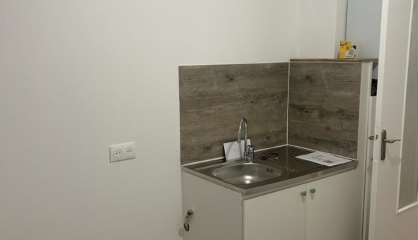 Logement �tudiant T3 &agrave; Vaulx en Velin (69120)