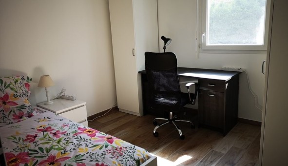 Logement �tudiant T3 &agrave; Vaulx en Velin (69120)