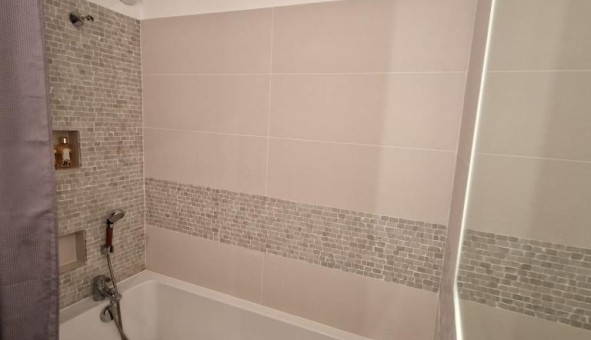 Logement tudiant T3 à Vedne (84270)